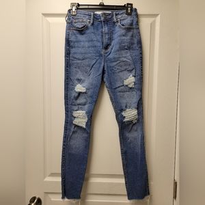Hollister distressed curvy high-waisted skinny Jeans